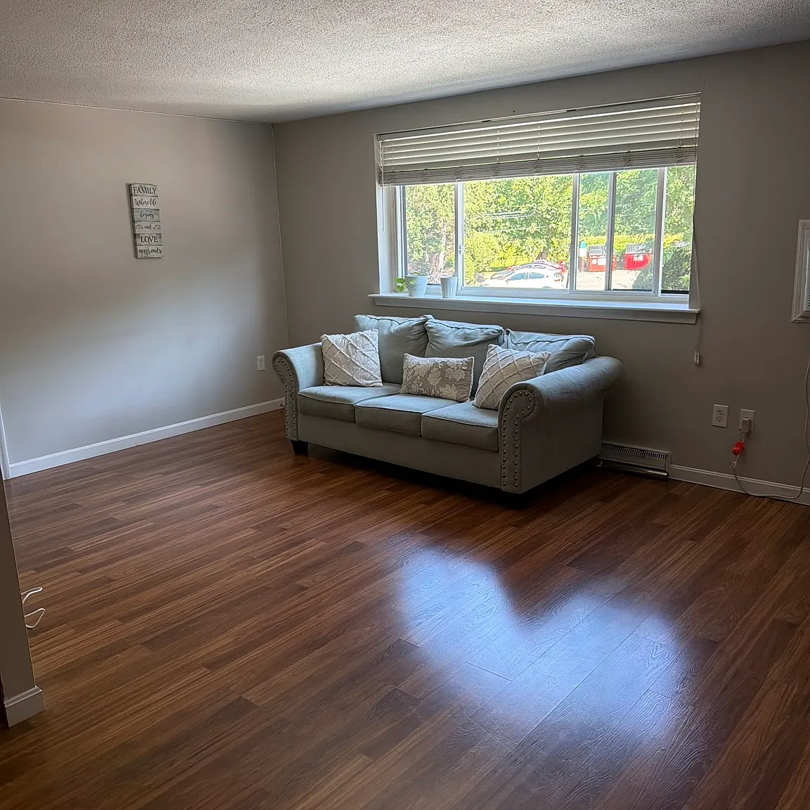 2 bed, 1.0 bath, 760 sqft, $2,300 — Photo 2