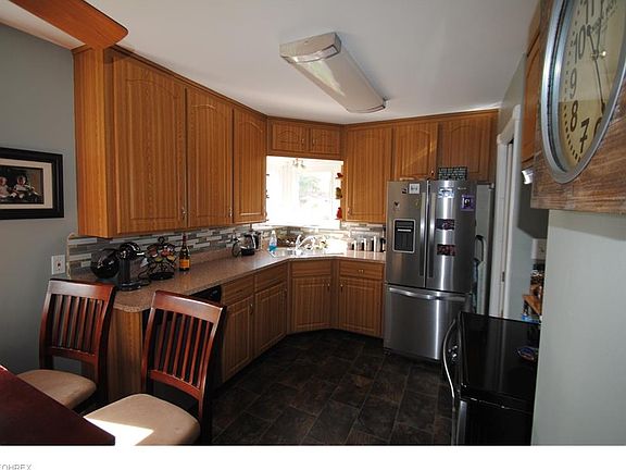 4th image of 1803 Grovewood Ave