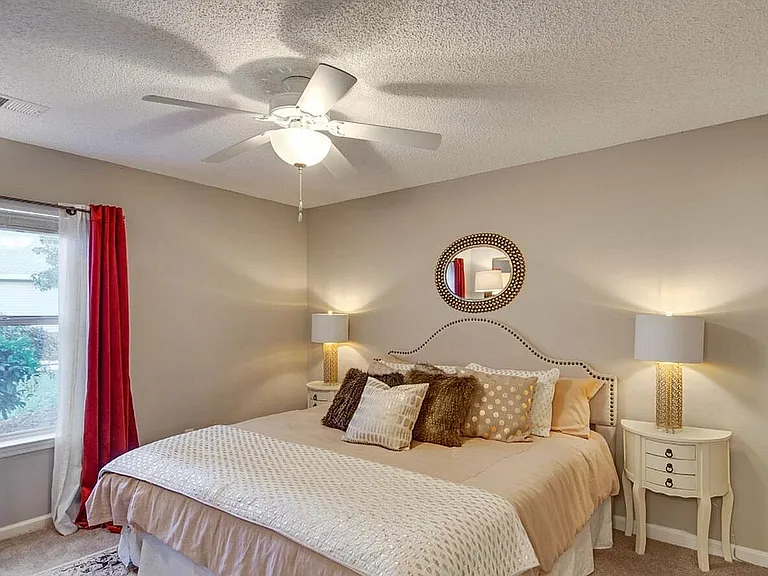 Bedroom with carpet