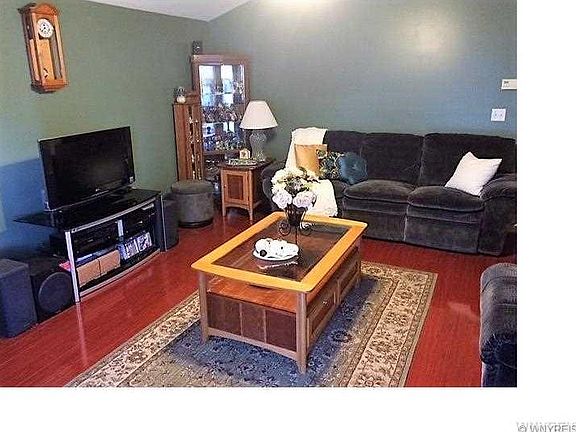 5th image of 289 Stenzil St