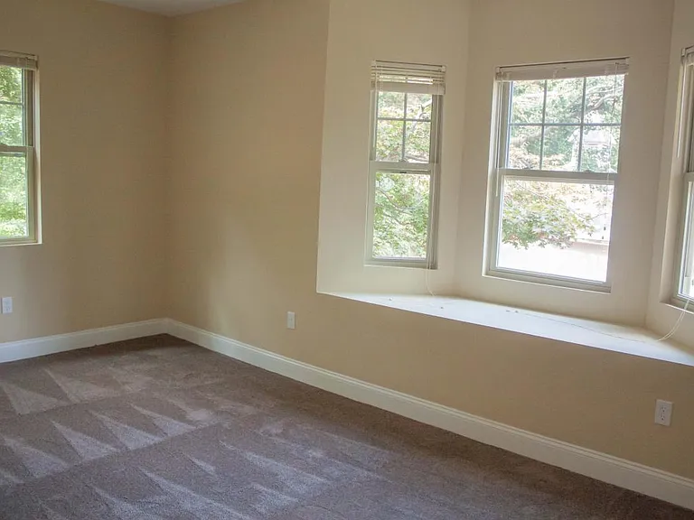 307 W Park Ave — Photo 12