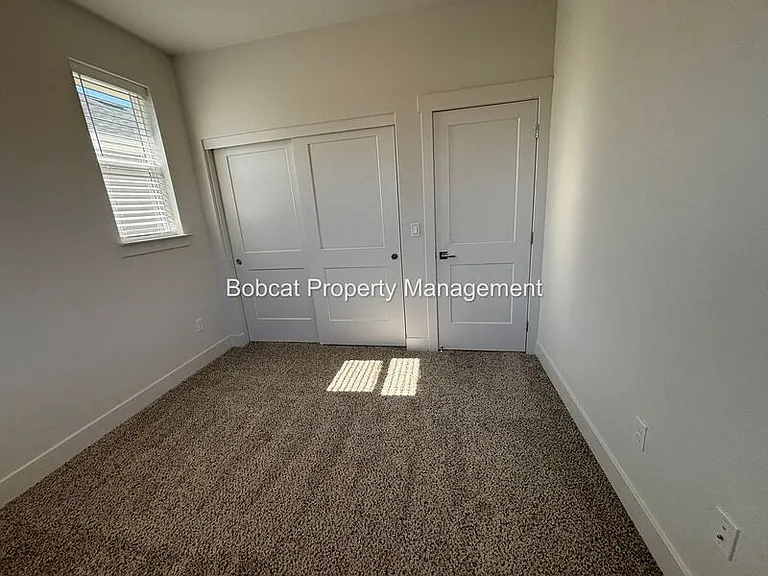 1287 Grove St — Photo 42