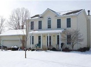 3292 Meanderwood Dr, Canfield, OH