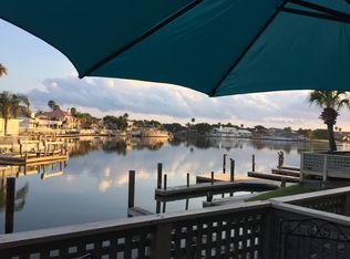 2206 Bayhouse Dr, Rockport, TX 78382