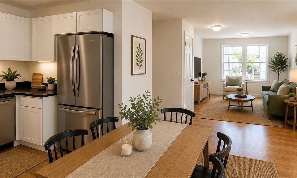 1st image of 10 Fayville Ln #10