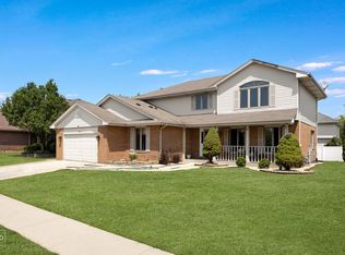 8572 Koehler Dr, Tinley Park, IL 60487