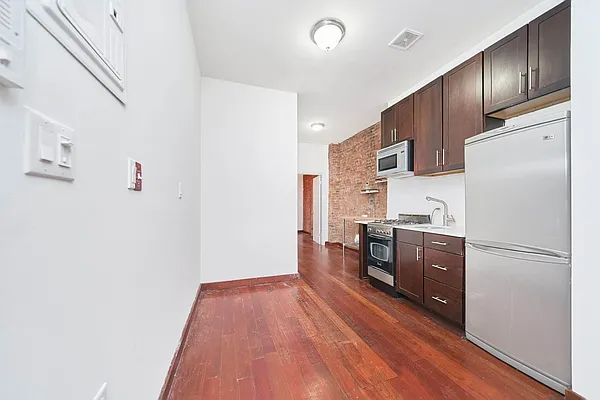 Rented by Living New York | media 23