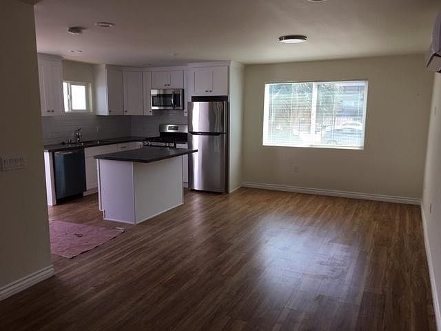 1st image of 210 Redwood St