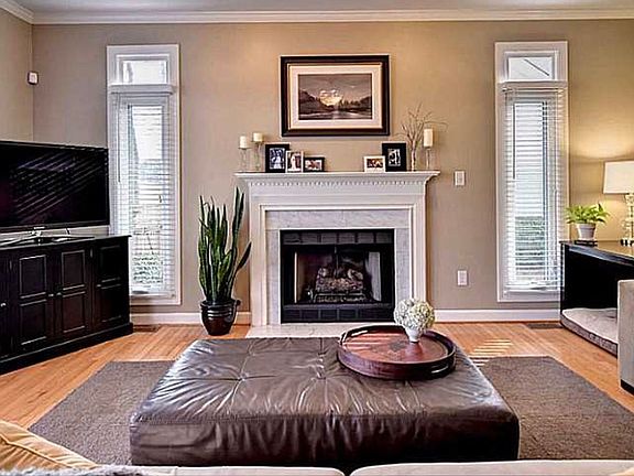 3rd image of 113 E Wedgwood Dr
