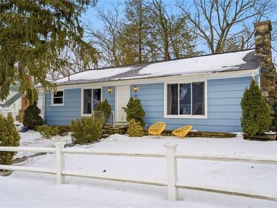 42 Woodland Dr, West Warwick, RI, 02893