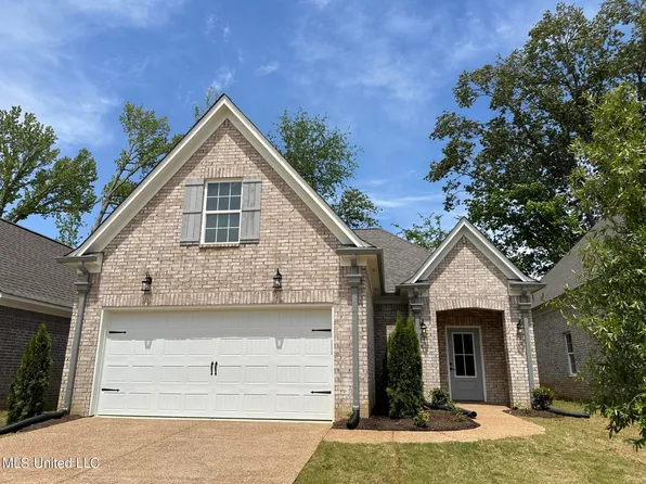 284 Flower Garden Dr, Southaven, MS 38671