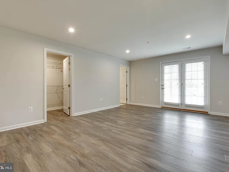 7912 N Gladden Farm Way — Photo 38