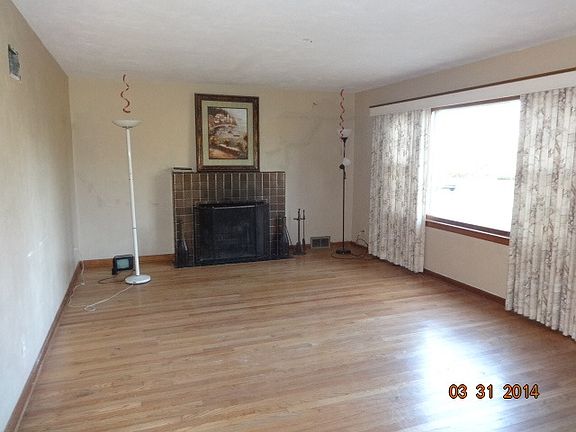 3rd image of 2606 N 45th Ter