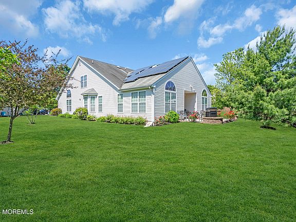 3rd image of 551 Bennington Lane