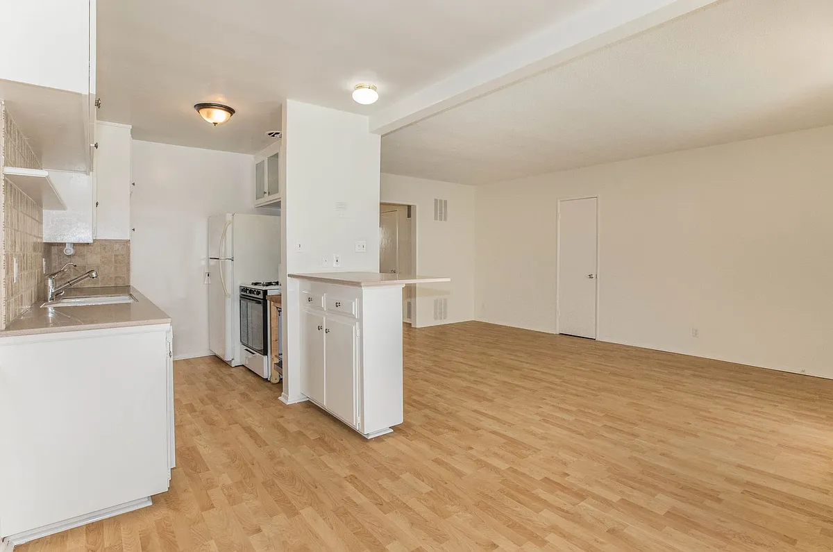 Building Photo - 2621 Centinela Ave #14