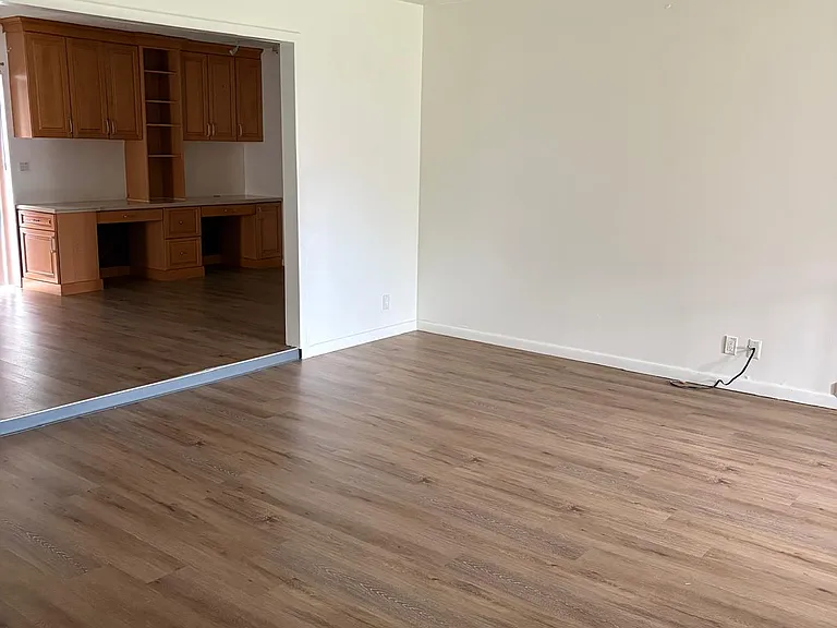 128 Swan Pkwy E — Photo 4