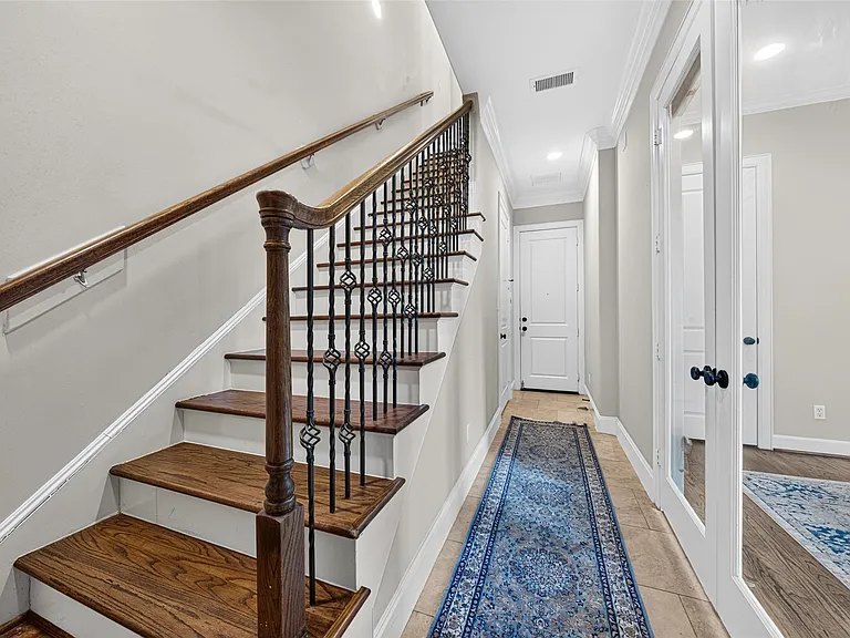 128 Drew St — Photo 6