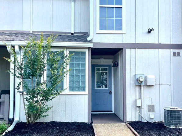 1505 Pheasant Run Pl, Hixson, TN 37343