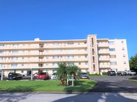 4210 Ironwood Cir