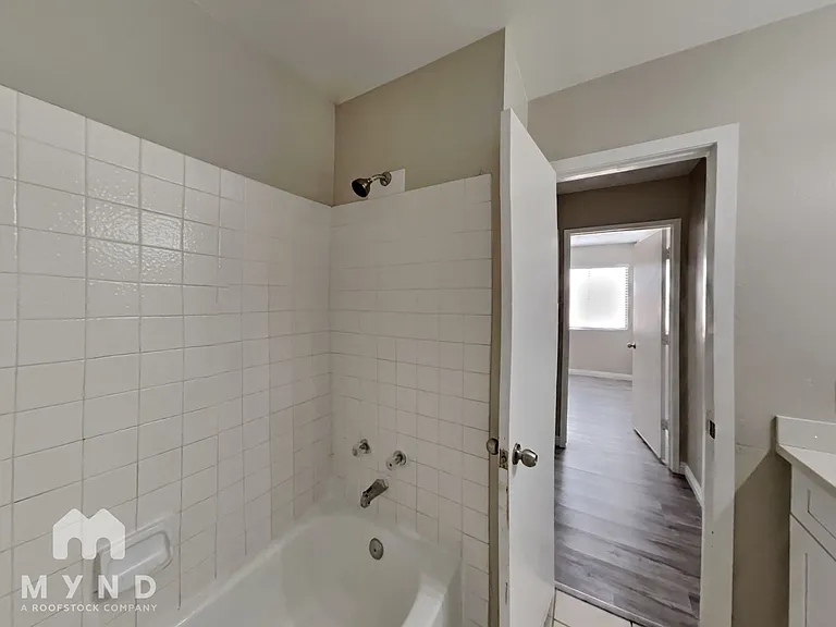 5681 Odessa Dr — Photo 21
