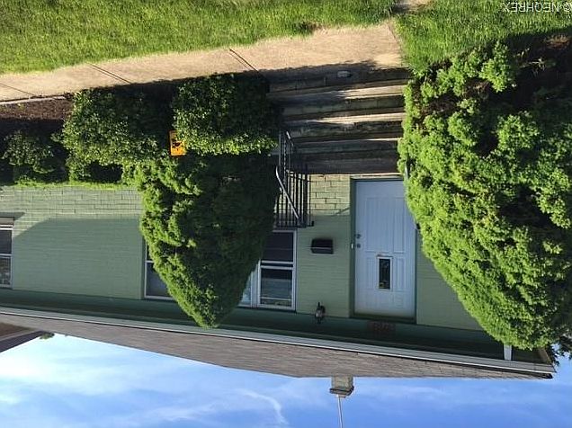 1st image of 17113 Madison Ave