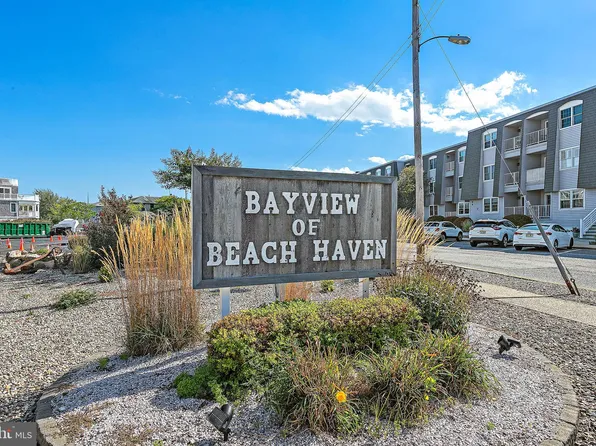 310 S West Ave APT 3K, Beach Haven, NJ 08008