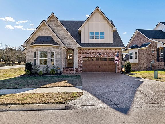 3rd image of 301 Timber Ln