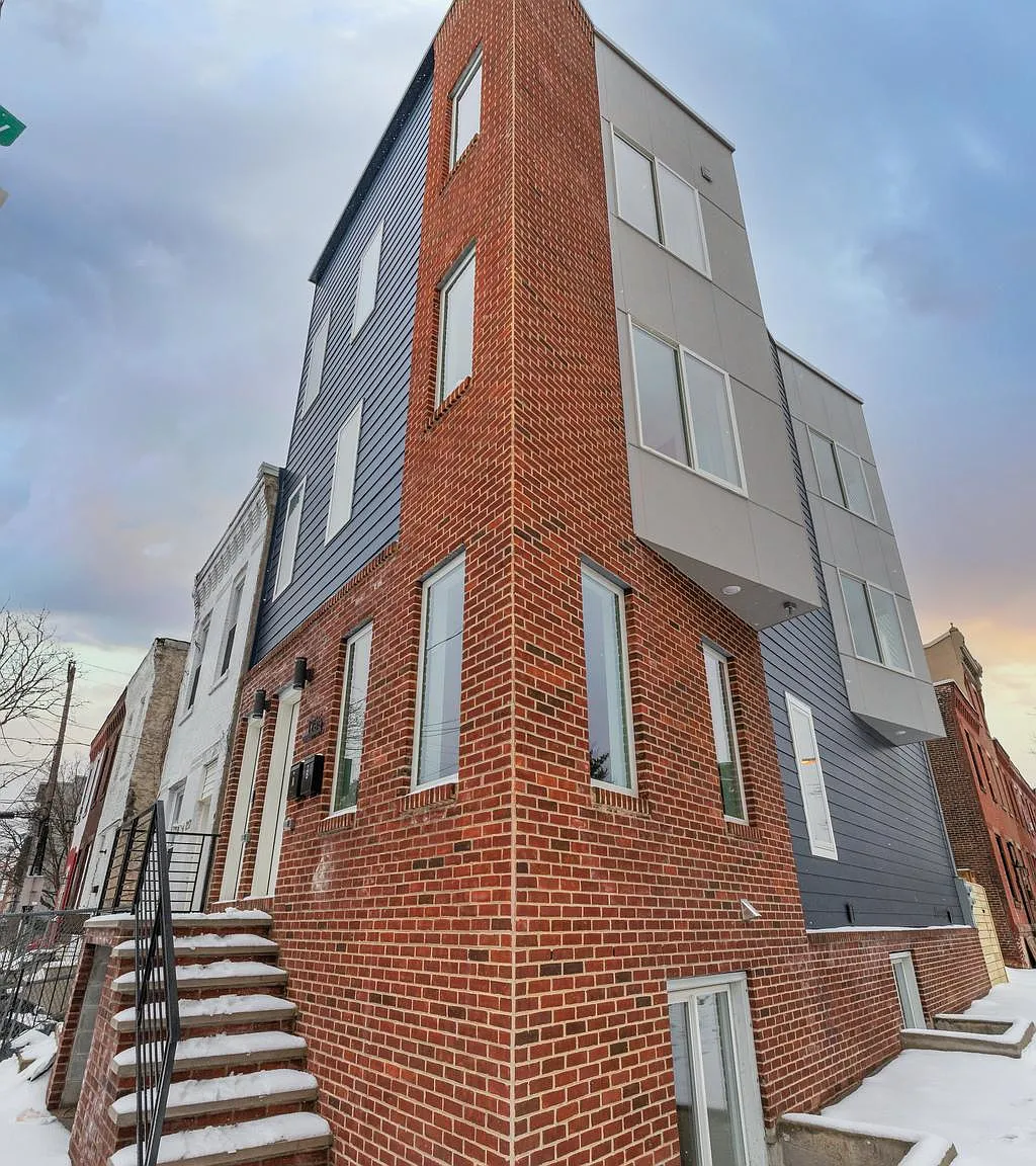 2 bed, $1,749 — Photo 3