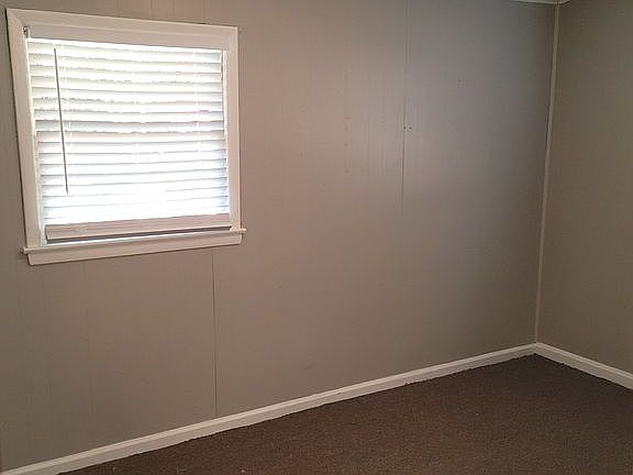 5th image of 3652 Willow Lane Dr
