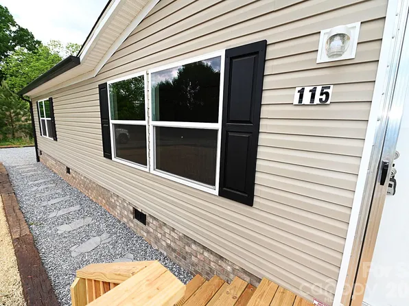 115 Stonydell Dr, Stony Point, NC 28678