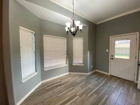 4th image of 212 Audubon Woods Ct