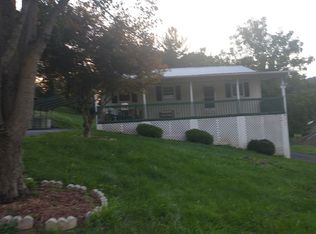 114 Roan St, Roan Mountain, TN 37687