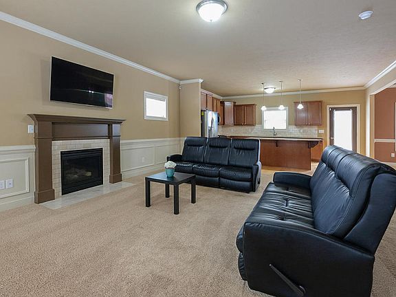 4th image of 6113 Texas Dr