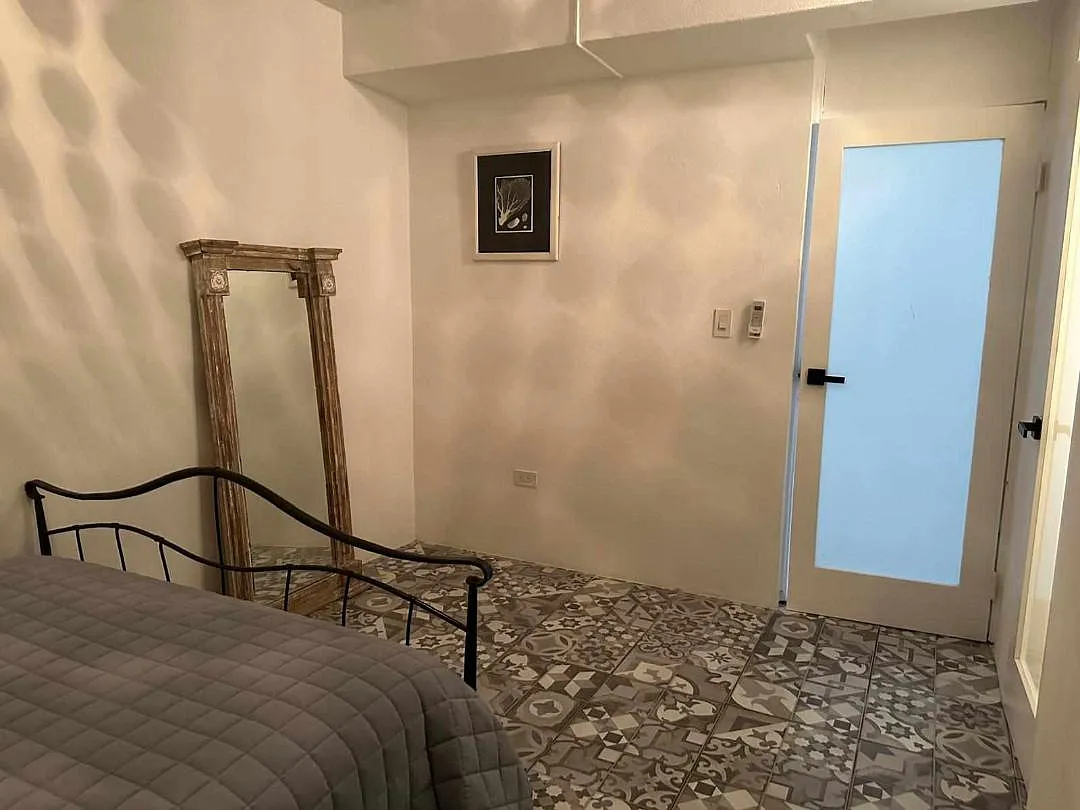 1 bed, 400 sqft, $1,050 — Photo 1