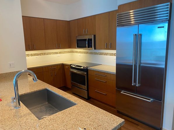 555 South St #4004