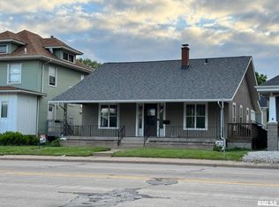 2105 16th St, Moline, IL 61265