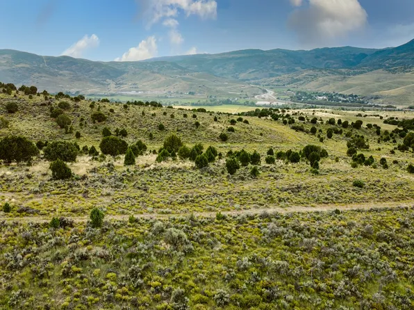 2330 Bobcat Ln, Coalville, UT 84017