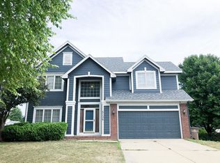 5136 Aspen Cir, Pleasant Hill, IA 50327