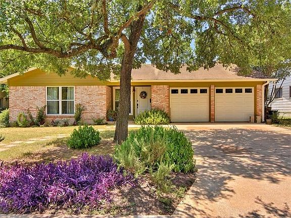 2nd image of 2203 Falcon Hill Dr