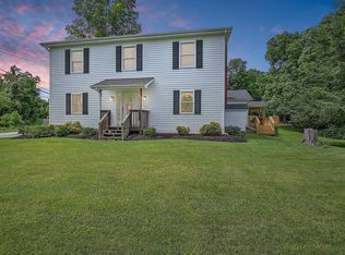 725 Rock Springs Dr, Kingsport, TN 37664