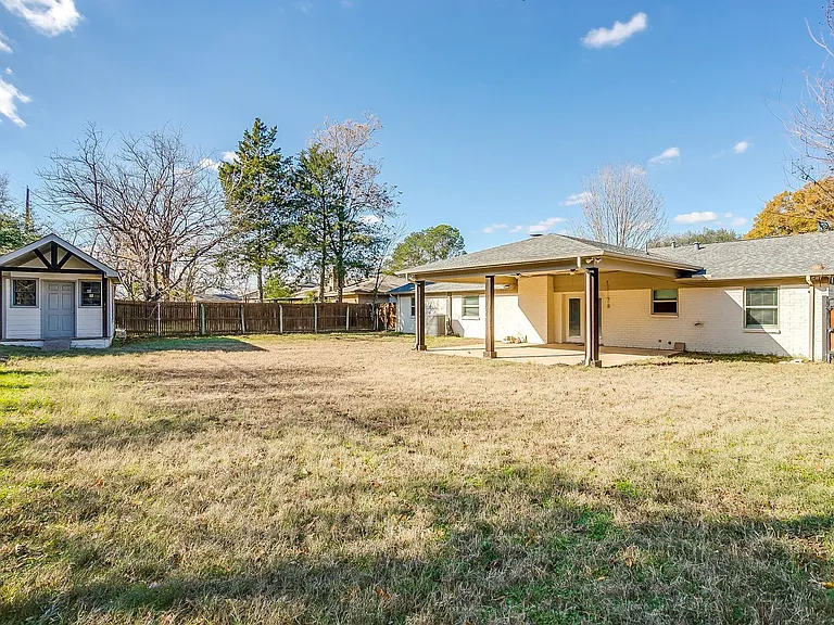 1812 Winchester Way — Photo 36