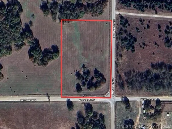 S 433rd Ave W, Bristow, OK 74010