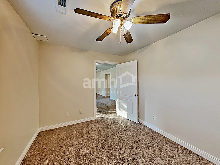 622 Creekfront Dr — Photo 24