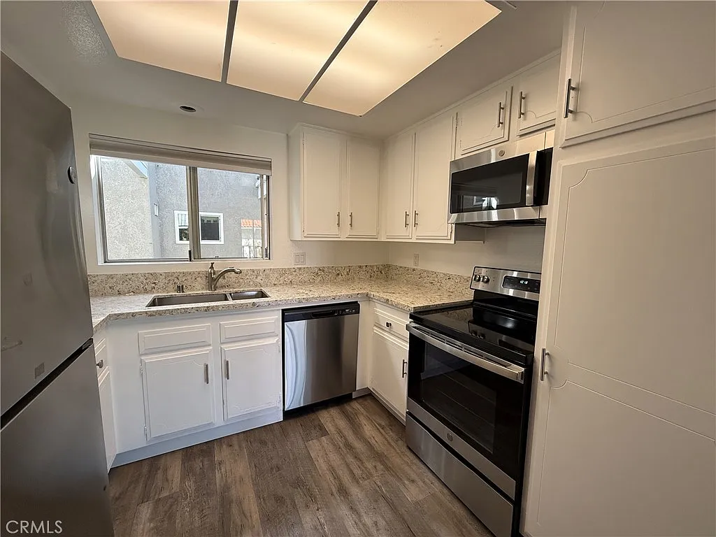 2 bed, 1335 sqft, $3,400 — Photo 3