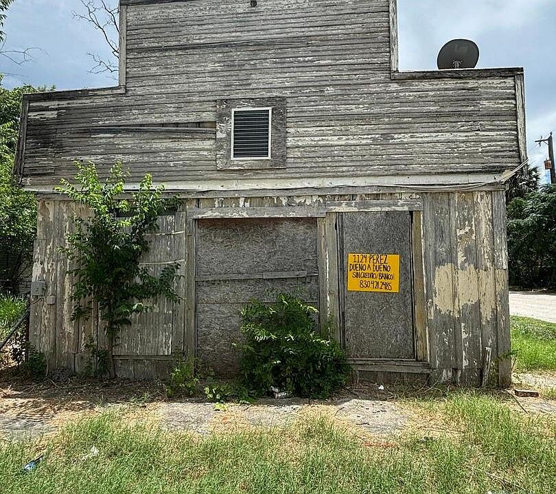 1st image of 1124 PEREZ ST