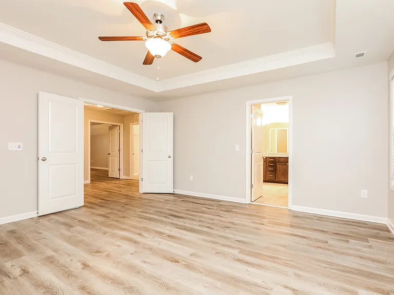 7435 Birchshire Dr — Photo 10