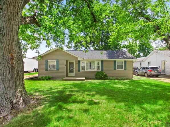 116 Briargate Rd, Washington, IL 61571