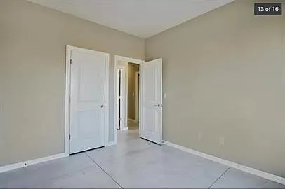 4863 N Hillside Ct — Photo 13