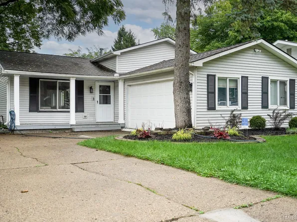 819 Woodingham Ave, Waterford, MI 48328