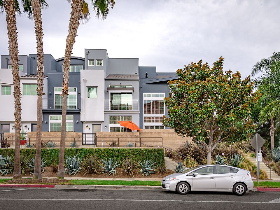 1st image of 5400 Playa Vista Dr APT 3